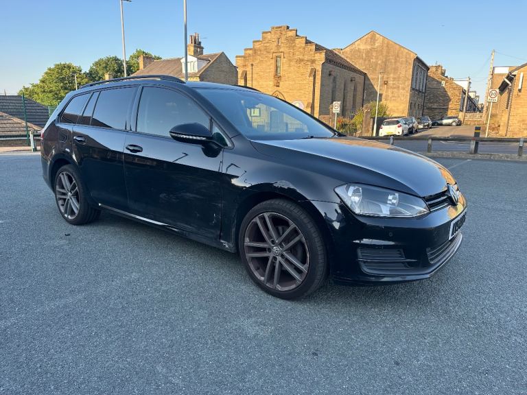 2016 Volkswagen Golf 1.6tdi ESTATE black 5door