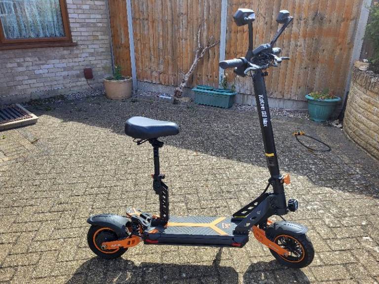 Kukirin G2 Max Electric Scooter with detachable seat with Seat – As Good As New