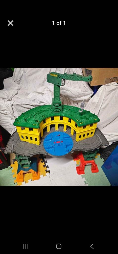 Very big thomas play set vgc please no time wasterssold as seen