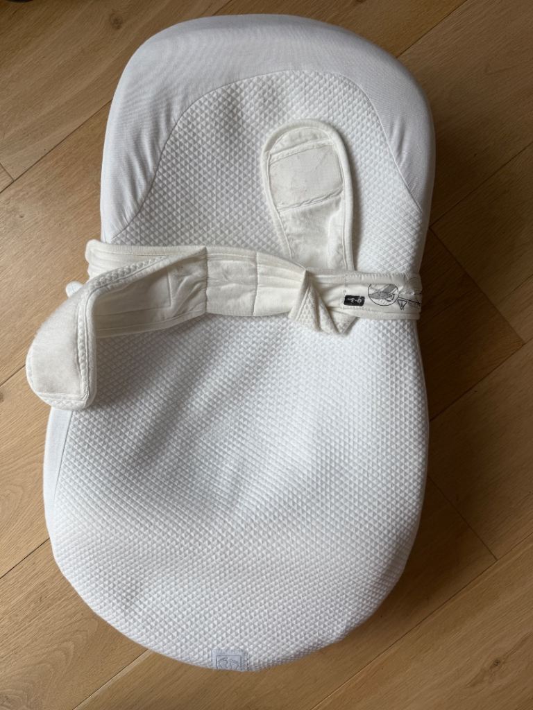 Red Castle Cocoonababy + 2 fitted sheets