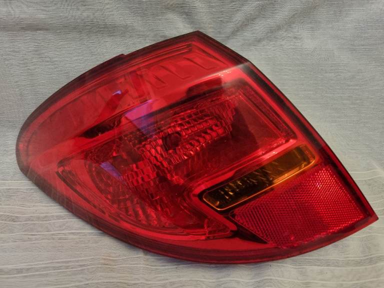 Vauxhall Meriva 2010-2017 Passenger Side N/S Outer Rear Tail Light 21630101