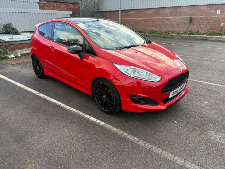 2015 Ford Fiesta 1.0 EcoBoost 140 Zetec S Red 3dr HATCHBACK Petrol Manual