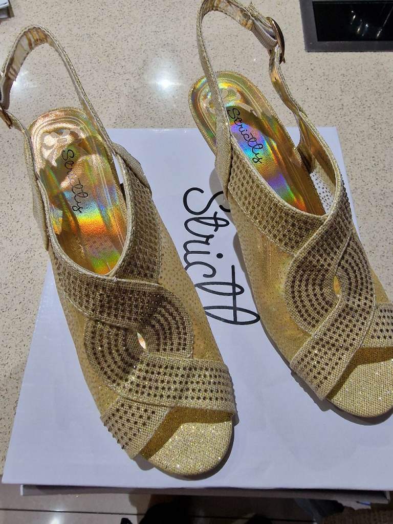image for Gold Open Toe Sandals size 7