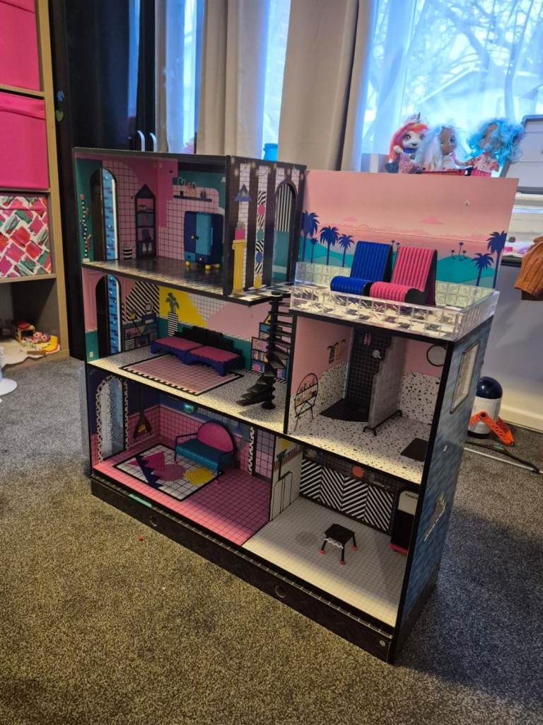 LoL dolls house 