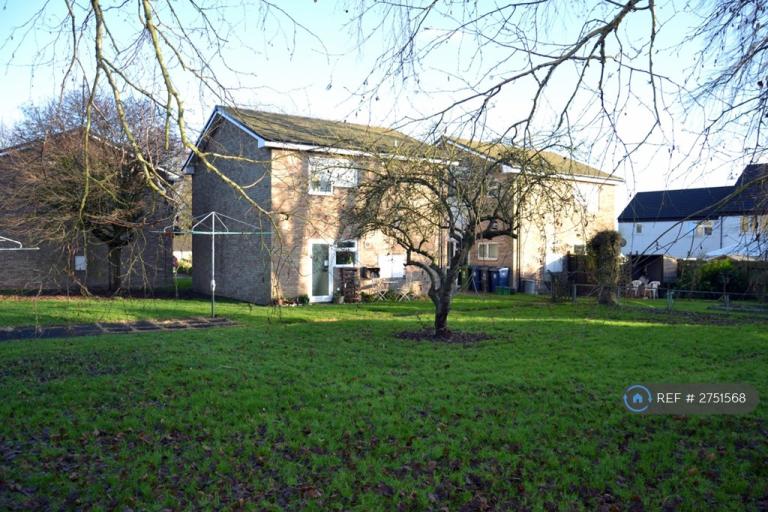 1 bedroom flat in Silverdale Avenue, Coton, Cambridge, CB23 (1 bed) (#2751568)
