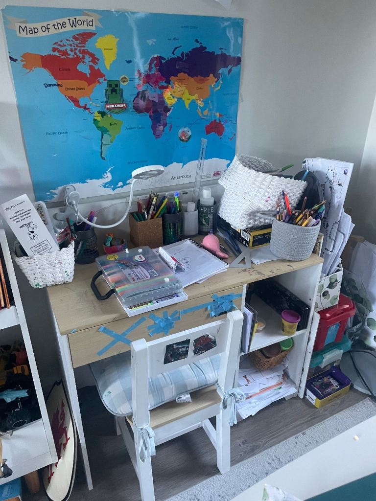 Kid’s table and chair 