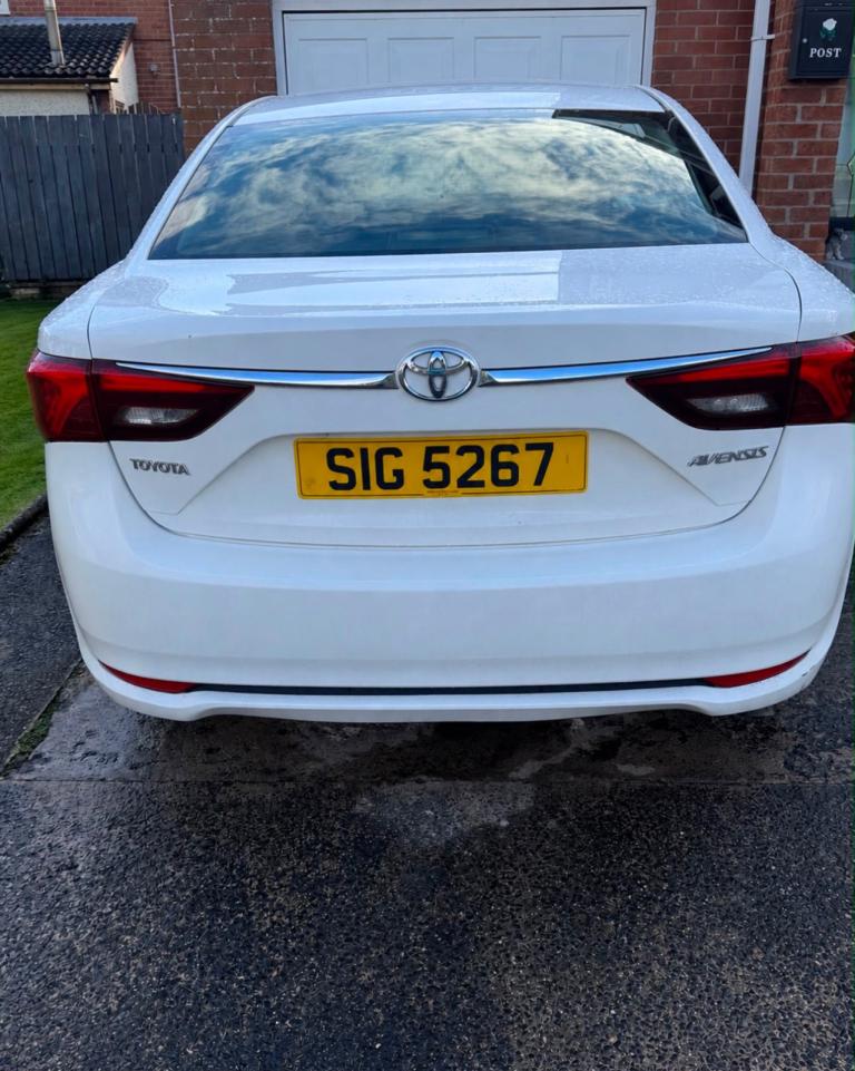 Toyota, AVENSIS, Saloon, 2015, Manual, 1598 (cc), 4 doors