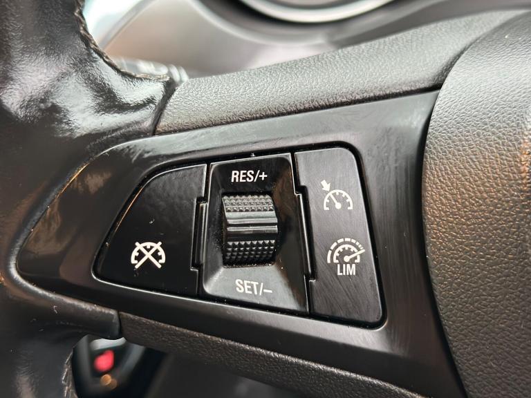 2017 Vauxhall Corsa 1.4 ecoFLEX SE 5dr HATCHBACK PETROL Manual