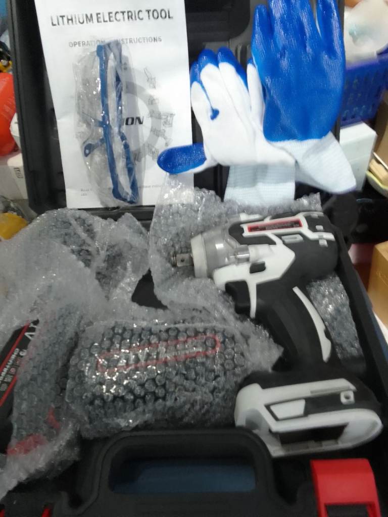 Impact wrench, impact driver