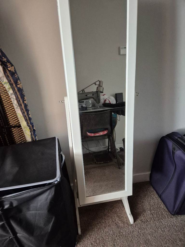 White Wooden Dressing Table Mirror with Storage