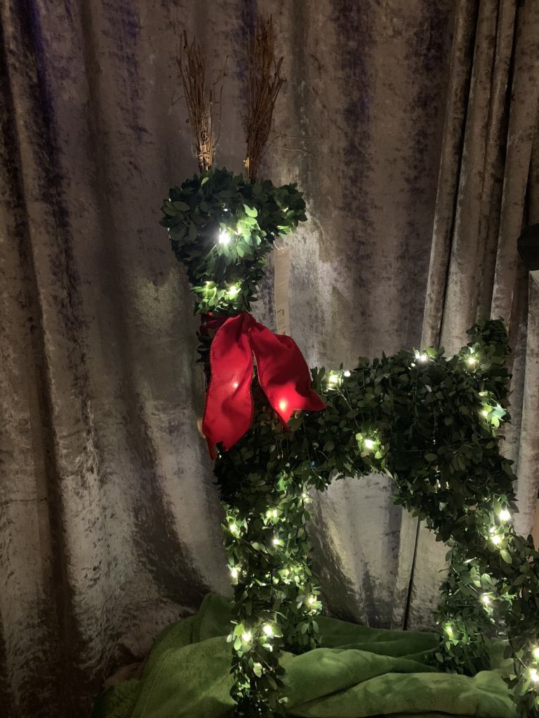 Christmas LED Reindeer Topiary (96cm x 22.5cm x 43.5cm) new 