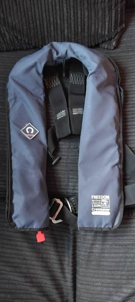 Adult Crewsaver lifejacket 150n automatic 