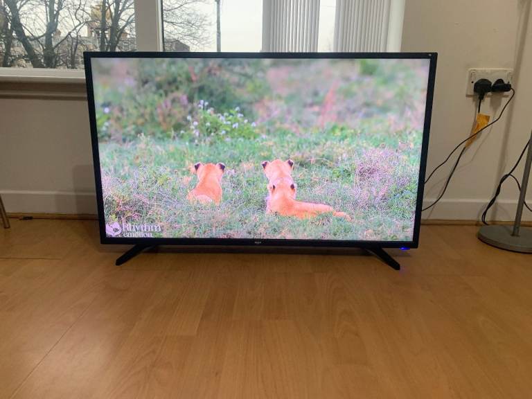 Bush 40 inch LED TV (Not a smart tv )
