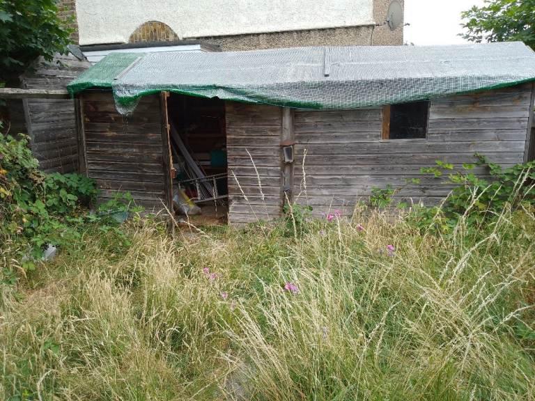 CONTENTS - GARDEN SHED + GARDEN