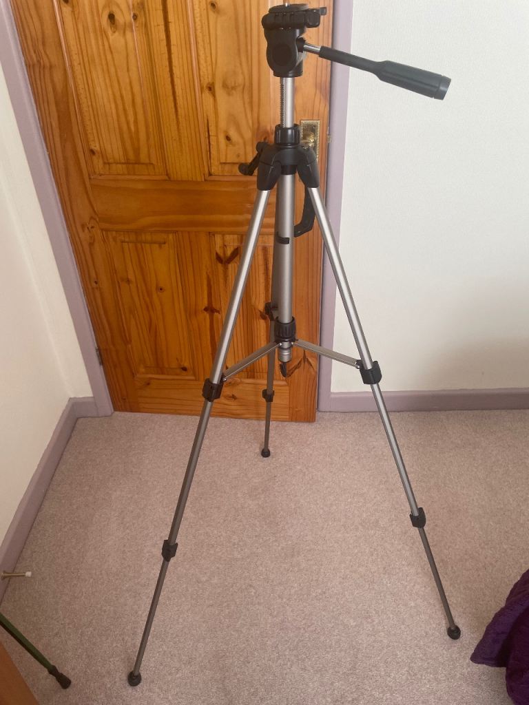 Hama Camera Tripod – Adjustable, Good Condition