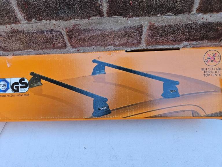 Halfords Roof Bar System Set070 VAUXHALL and vw  Polo 