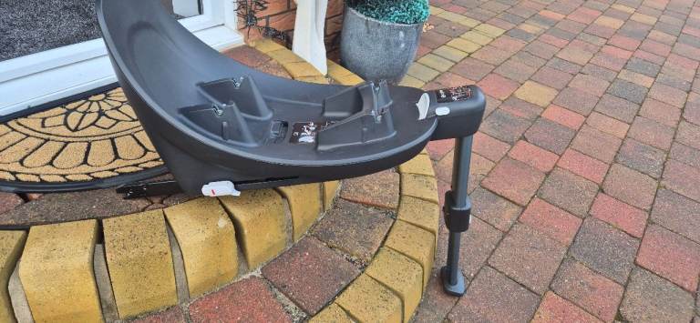 FREE Cybex Base M Isofix
