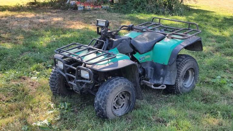Kawasaki klf300 quad