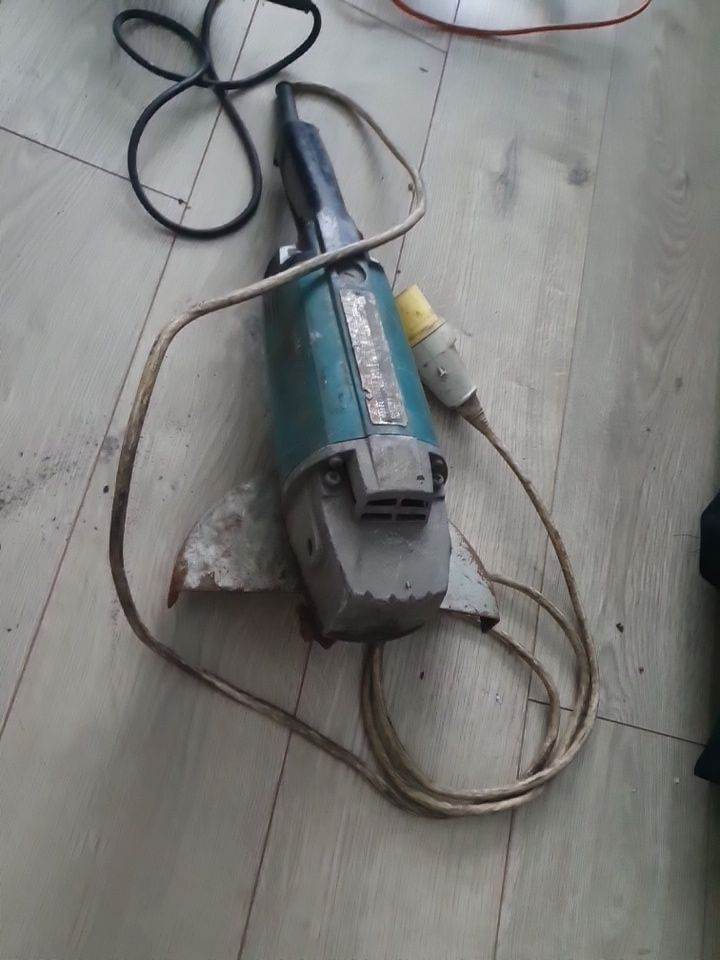 MAKITA 110V 230MM ANGLE GRINDER