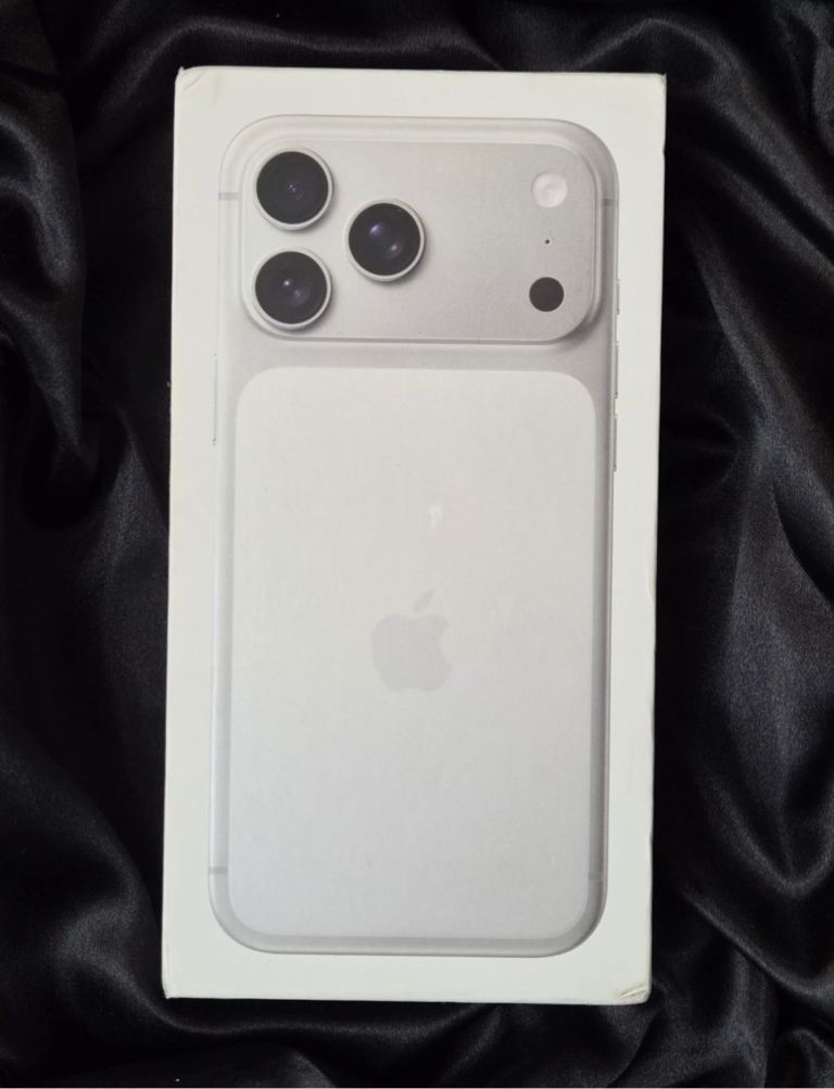 iPhone 17 pro max 100% battery