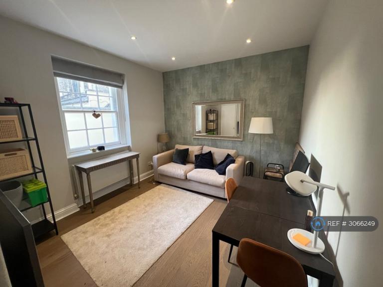 1 bedroom flat in Warwick Square, London, SW1V (1 bed) (#3066249)