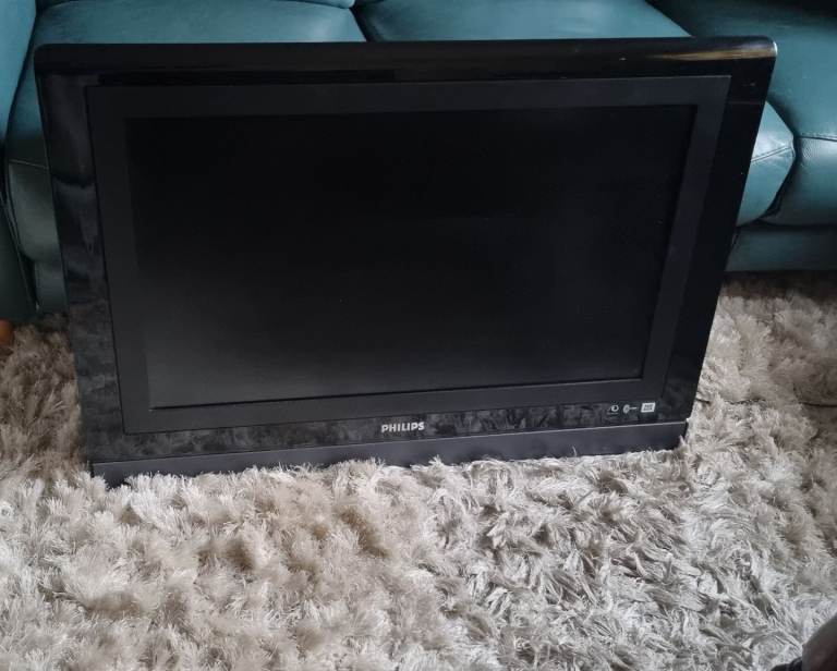 Philips 32 inch screen TV (not a smart TV)