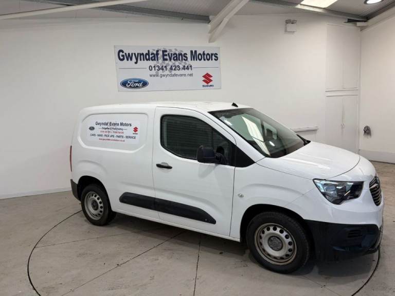  Vauxhall Combo Cargo 2300 1.5 Turbo D 100ps H1 Dynamic Van Diesel
