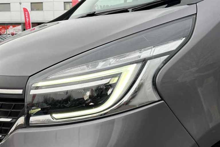 2020 Renault Trafic 2.0 dCi ENERGY 30 Sport Nav Minibus Double Cab 5dr Diesel Manual LWB Euro 6 M...