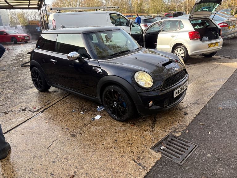 Mini Cooper S R56 hybrid turbo 240BHP stage 2 Well cared for new MOT 