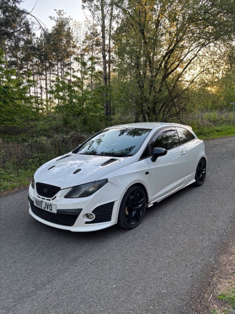 Seat, IBIZA, Hatchback, 2011, Semi-Auto, 1390 (cc), 3 doors