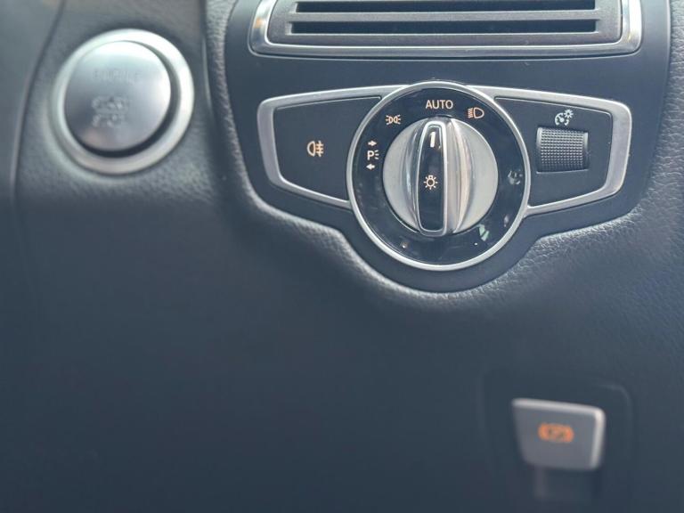 2015 Mercedes-Benz C Class 2.1 C220d AMG Line (Premium Plus) 7G-Tronic+ Euro 6 (s/s) 4dr SALOON D...