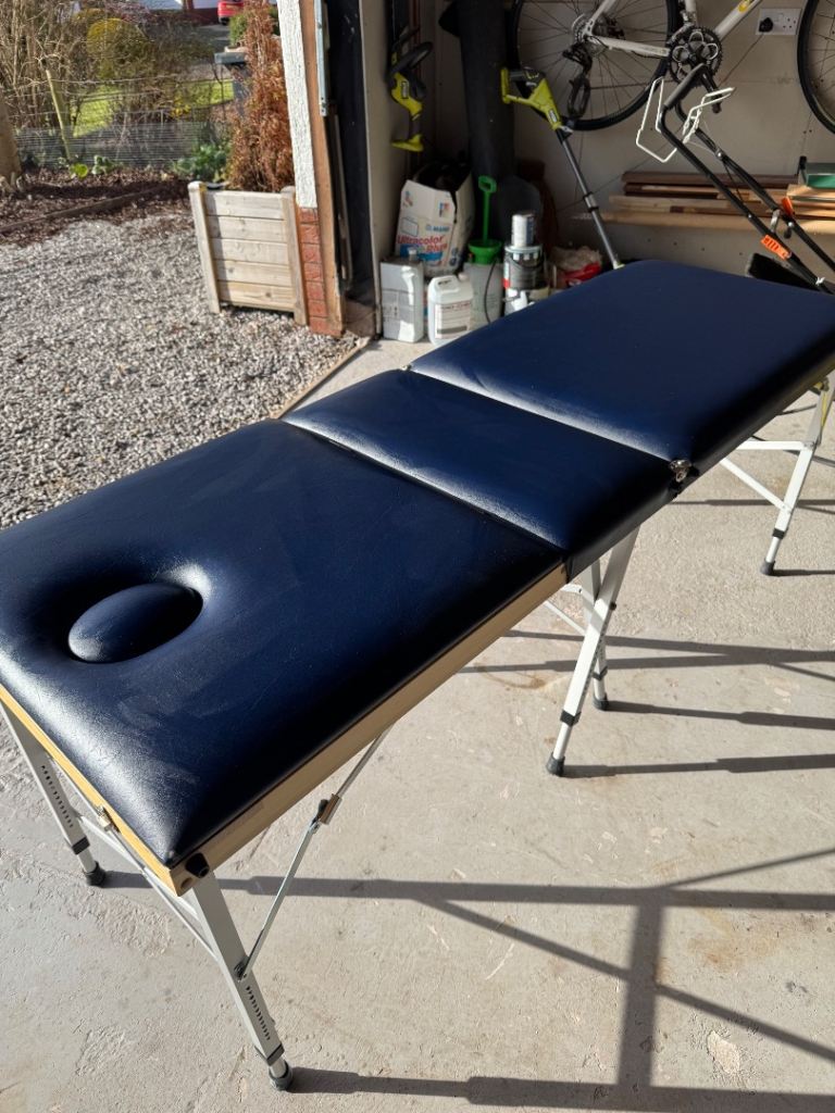 Massage / sports rehab bed 