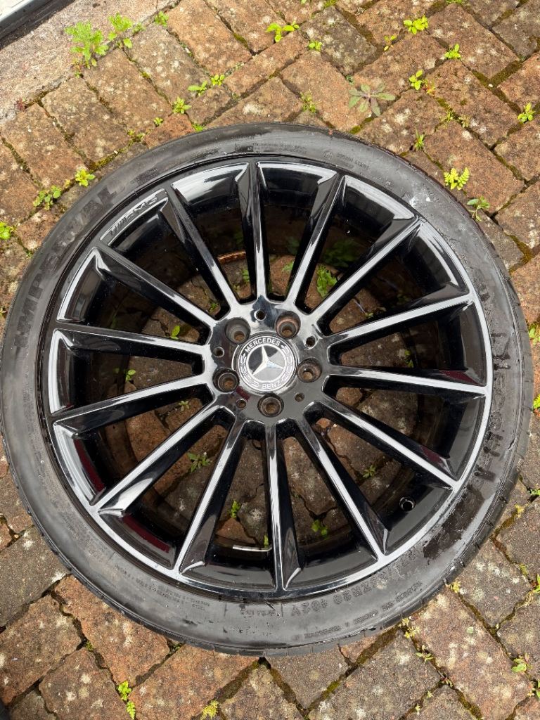 Mercedes E Class 4x4 20” Genuine Very Good Condition Alloys.