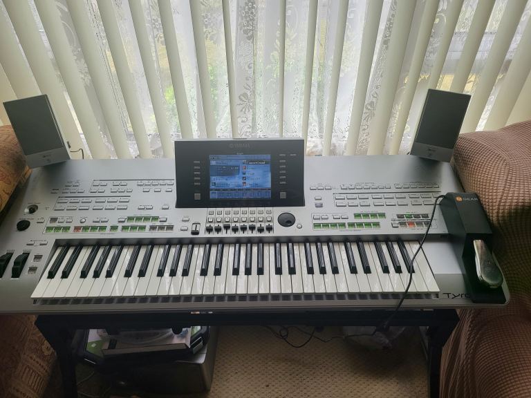Yamaha Tyros 3