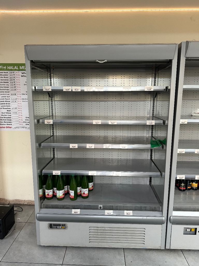 Drinks display fridge store shop takeaway 