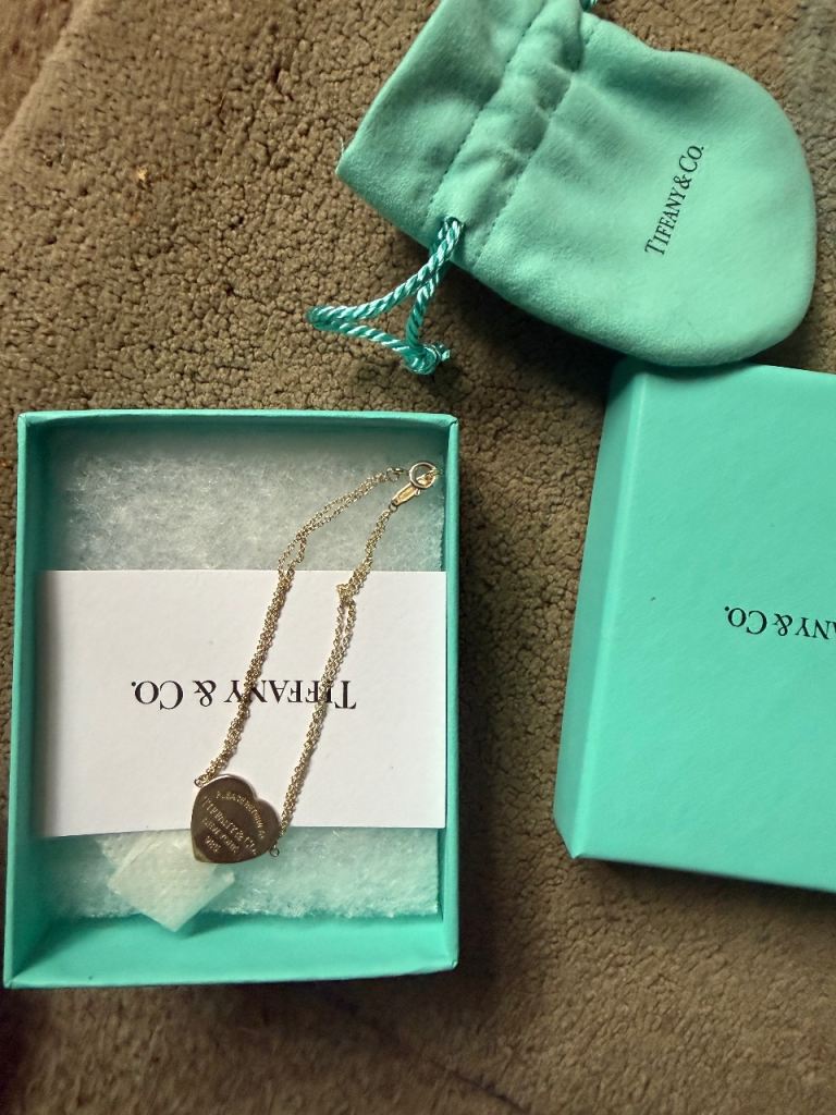 image for All new boxed genuine Tiffany and co braclet great Christmas gift £210