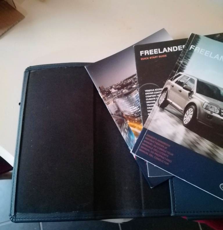 Freelander 2 Owners Handbook and Folder