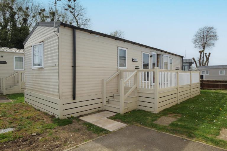 Willerby Johnson 2019 static caravan at New Beach, Dymchurch, Kent. 2 bedrooms