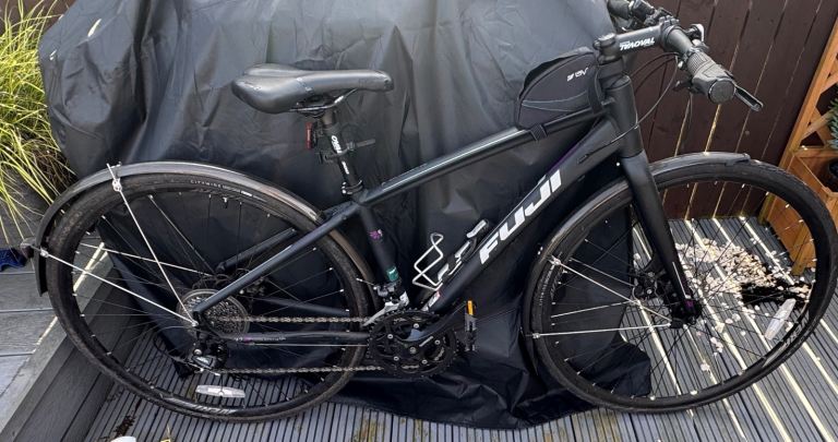 Ladies Fuji Oval 300 like new