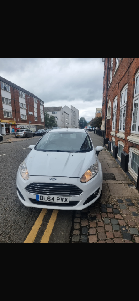 Ford, FIESTA, Hatchback, 2014, Manual, 1241 (cc), 5 doors