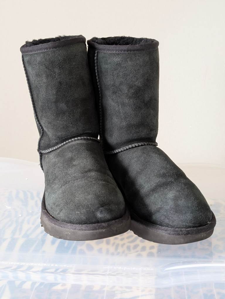 image for Ugg boots black size 5.5