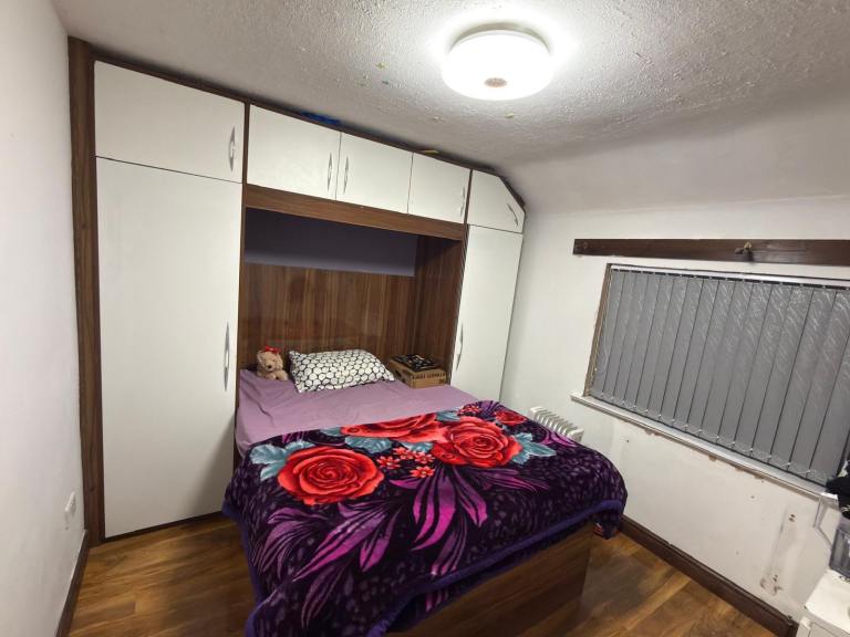 Double Room Available near Hounslow West