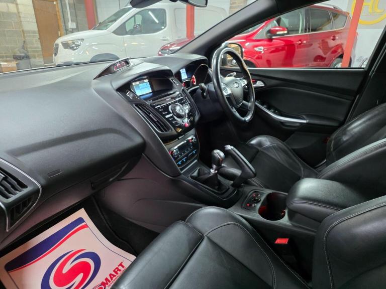 FORD FOCUS 2.0T EcoBoost ST-3 Euro 5 (s/s) 5dr 2014
