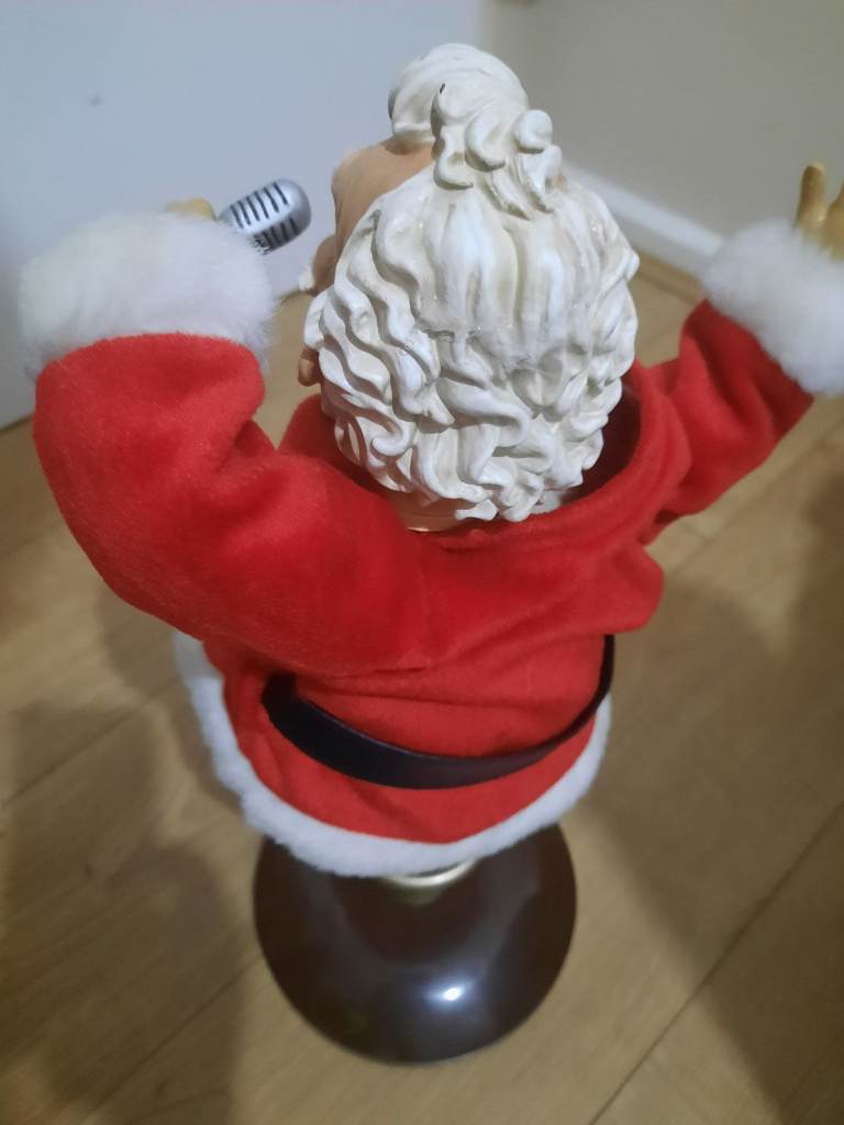 Singing Santa Christmas Decoration – Good Condition