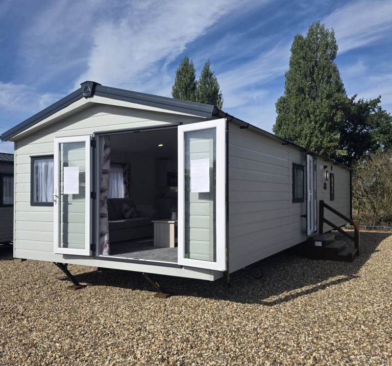 2026 Delta Saffron Deluxe - 2 Bed Caravan