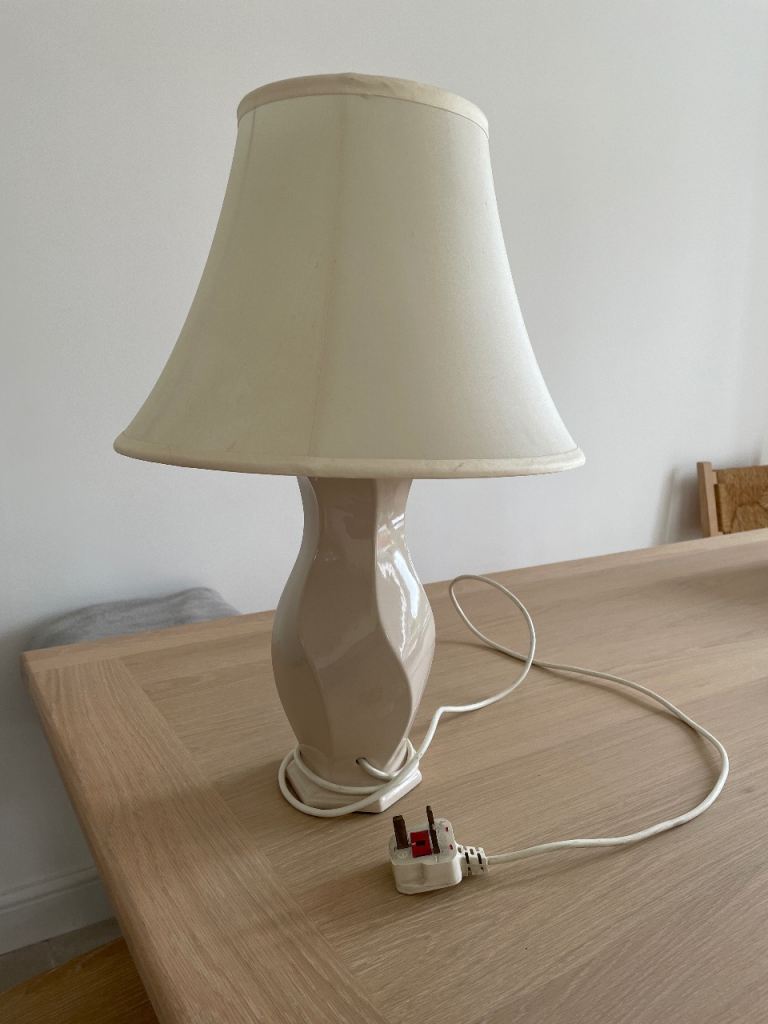 Cream Table Lamp with Shade – Good Condition