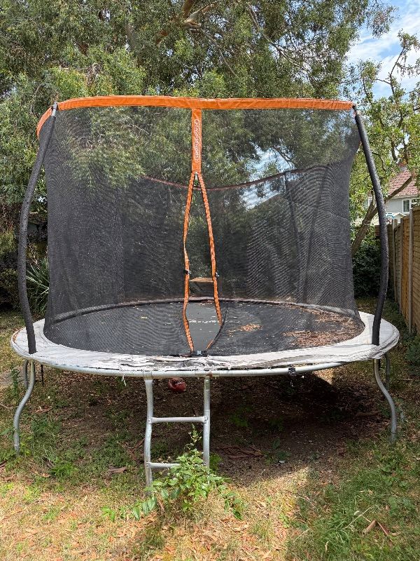 Free trampoline