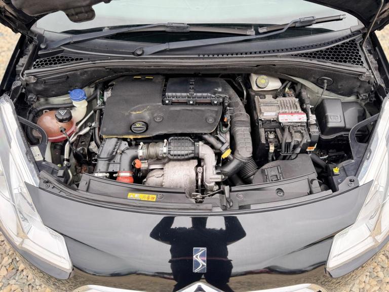 2015 DS Automobiles DS 3 1.6 BlueHDi DStyle Nav Euro 6 (s/s) 3dr HATCHBACK Diesel Manual