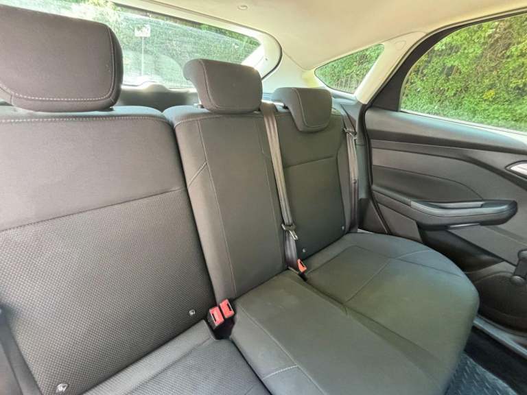 FORD FOCUS 1.0 T EcoBoost 99g Style White Manual Petrol 2016