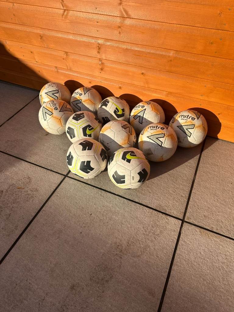 Footballs x 11 soccer balls size 4 coaching - football training